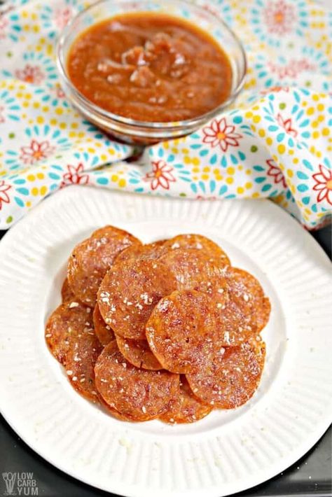 Crispy pepperoni chips are easy to make in the oven, microwave, or air fryer. They are a tasty zero carb keto snack to enjoy any time. Keto Pepperoni Chips, Cream Cheese Veggie Dip, Keto Pepperoni, Zero Carb Snacks, Pepperoni Chips, Zucchini Pizza Boats, Radish Chips, Parmesan Cheese Crisps, Keto Crackers