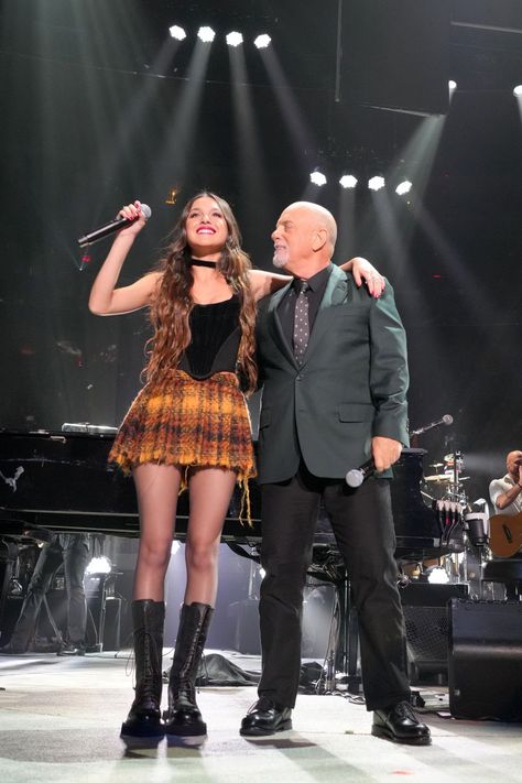 Billy Joel Performs at Madison Square Garden Billy Joel Concert Outfit, Billy Joel Concert, Olivia Rodrigo Outfits, Curl My Hair, Gala Outfits, Dress Paris, Met Gala Outfits, Good 4 U, Blue Halter Dress