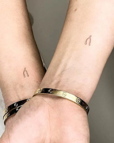 Long Distance Best Friend Tattoos, Long Distance Friendship Tattoos, Unique Best Friend Tattoos, Friendship Tattoos For 3, Small Friendship Tattoos, Matching Friendship Tattoos, One Best Friend, Small Best Friend Tattoos, Train Tattoo