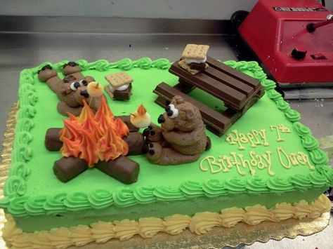 Kit kat picnic table, camping Birthday Cake Camping, Camping Birthday Party Cake, Camping Theme Cakes, Camping Birthday Cake, Boy Scout Cake, Cub Scout Cake, Camping Cake, Creative Sweets, Campfire Cake