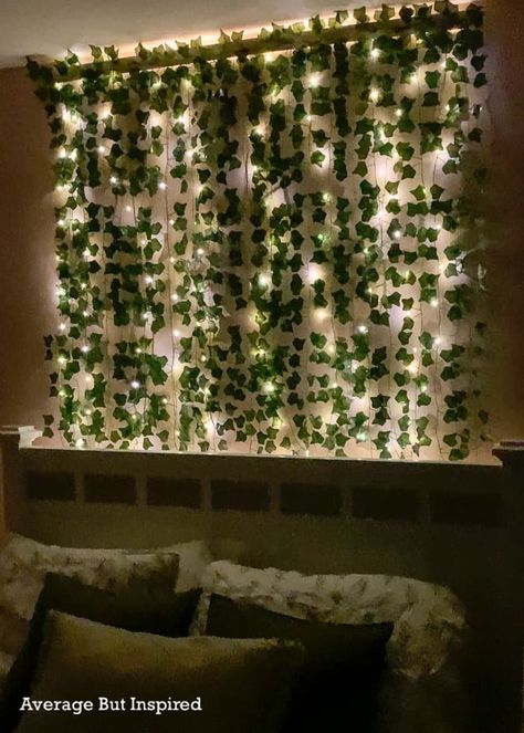 Ivy In Bedroom, Teen Bathrooms, Indoor Plant Wall, Ivy Wall, Hanging Plant Wall, Plants Ideas, Hanging Vines, Bedroom Wall Designs, Garden Decor Ideas