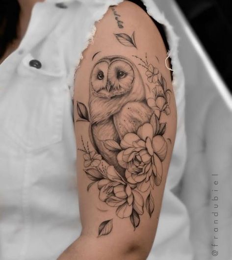 Womens Owl Tattoo Ideas, Owl Tattoo With Flowers For Women, Animal Fineline Tattoo, Delicate Owl Tattoo, Animal Shoulder Tattoo, Owl Fine Line Tattoo, Owl Tattoo Shoulder, Floral Owl Tattoo, Owl Flower Tattoo