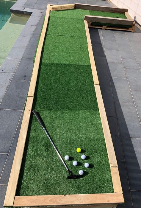 Backyard Mini Golf Course, Backyard Mini Golf, Put Put Golf, Mini Golf Party, Outdoor Mini Golf, Portable Mini Golf, Diy Outdoor Toys, Mini Putt, Beer Olympic