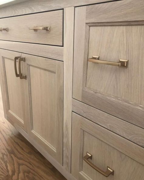 Lauren Christopher Designs on Instagram: "#whiteoakcabinets was the best decision I made! White oak is such a beautiful wood and I love the color of the natural state of the wood. It was tricky coming up with the final stain to try and keep the natural beauty. Message me for details if interested in the final stain choice! #whiteoakkitchen #kitchen #kitchendesign #kitchencabinets #stain #berenson #berensonhardware #agedbrasshardware #rvainteriordesigner #rvadesigner" White Oak Kitchen Cabinets, Stained Kitchen Cabinets, White Oak Kitchen, Light Wood Cabinets, White Washed Oak, Staining Cabinets, Oak Kitchen Cabinets, Dream Kitchens Design, Home Bar Designs