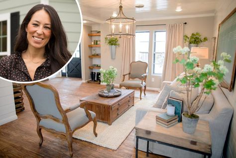 Joanna Gaines Living Room Ideas, Stile Joanna Gaines, Cottages À La Campagne, Joanna Gaines Living Room, Living Room Joanna Gaines, Joanne Gaines, Fixer Upper Living Room, Chip Gaines, Fixer Upper Decor