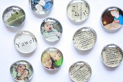 Gifts of gratitude for grandparents Photo Christmas Gifts, Picture Magnets, Diy Magnets, Glass Magnets, Navidad Diy, Cadeau Diy, Glass Gems, Homemade Christmas Gifts, Grandparent Gifts