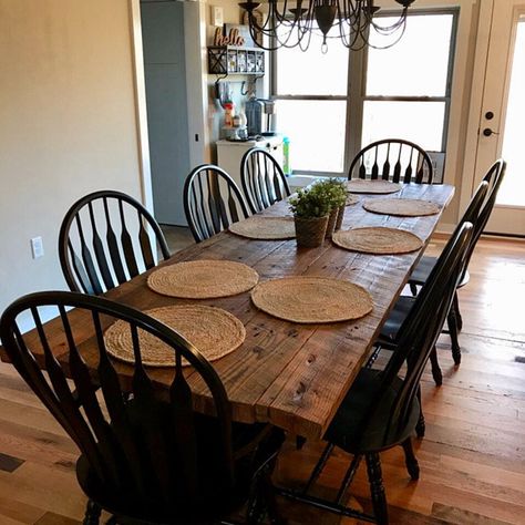 Primitive Dining Rooms, Nook Furniture, Grande Table A Manger, Farmhouse Dining Room Table, Farmhouse Kitchen Tables, Harvest Table, Lodge Decor, Reclaimed Timber, Farmhouse Dining Table