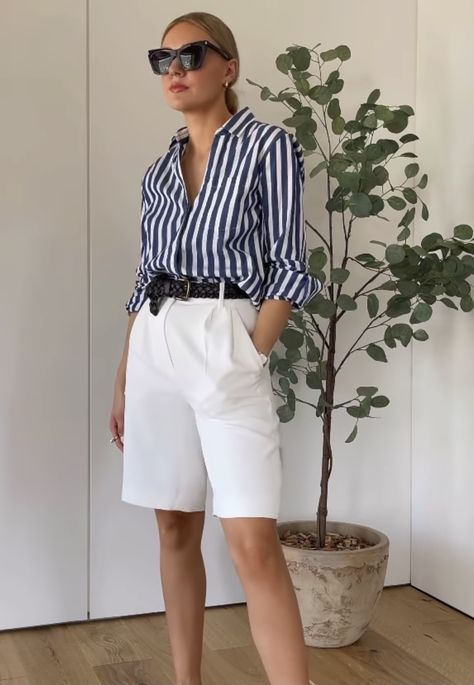 Lydia Tomilson, Chic Mom Outfits, Shop For Clothes, Ny Outfits, How To Look Expensive, Look Expensive, City Shorts, High Street Fashion, Effortlessly Chic Outfits