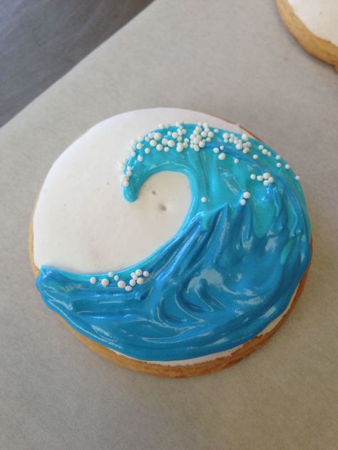 Wave Cupcakes Ocean, Wave Cookies Decorated, Wave Cupcakes, Wave Cookies, Nemo Cookies, Heart Cookies Decorated, Luau Cookies, Novelty Cupcakes, Summer Sugar Cookies