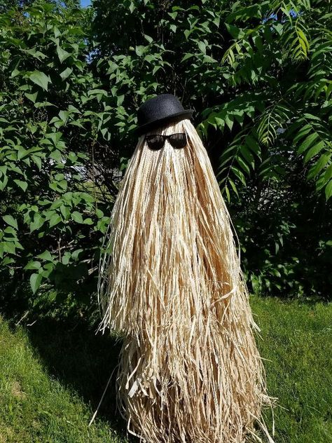 Cousin It Diy, Front Yard Halloween, Front Yard Halloween Decorations, Cousin Itt, Diy Front Yard, Photo Display Board, Cousin It, Mother Daughter Projects, Witch Legs