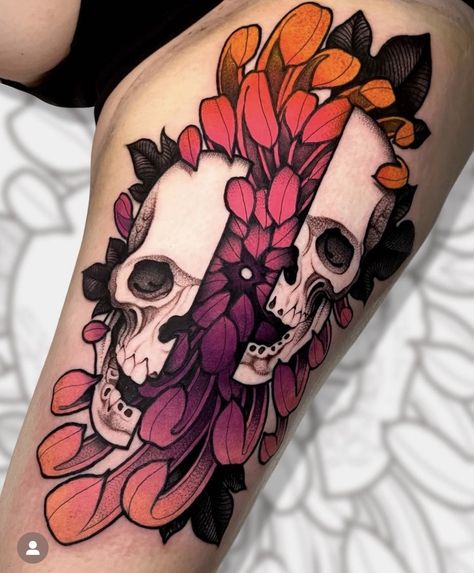 Neotraditional Pinup Tattoo, Japanese Neotraditional Tattoo, Color Leg Tattoos, Black And Color Tattoo, Cute Color Tattoos, Neo Traditional Flowers, Flower Tattoo Leg, Color Tattoo Sleeve, Skull Flower Tattoo