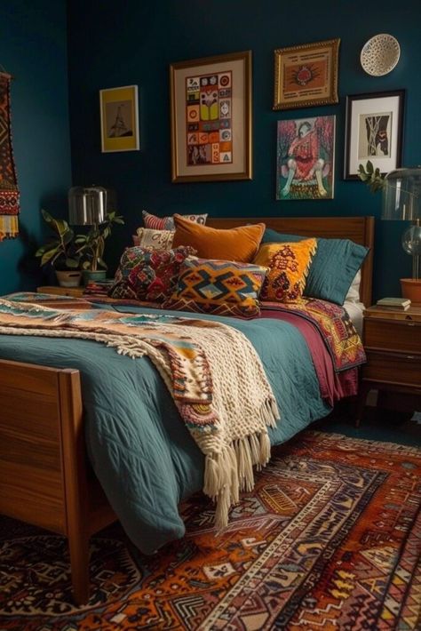 29 Men's Boho Bedroom Decor Ideas 7 Retro Boho Bedroom, Masculine Bedroom Ideas, Men’s Bedroom Ideas, Boho Bedroom Decor Ideas, Bedroom Eclectic, Masculine Interior, Boho Bedroom Design, Masculine Bedroom, Boho Space