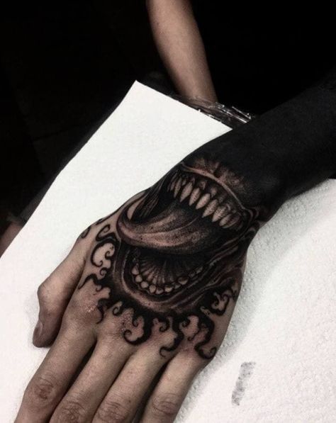 Dark Tattoo Ideas, Gotik Tattoo, Feminine Skull Tattoos, Shadow Tattoo, Skull Hand Tattoo, Feminine Tattoo Sleeves, Blackout Tattoo, Wicked Tattoos, Scary Tattoos