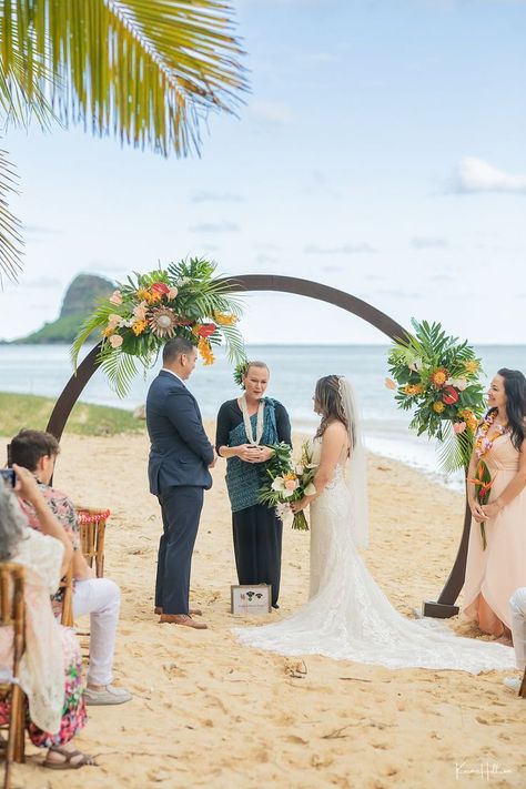 You will love our #oahuweddinglocations! #oahu #hawaii #oahudestinationwedding #weddinglocations Oahu Wedding Venues Budget, Oahu Hawaii Wedding, Lanikuhonua Wedding, Oahu Wedding Venues, Oahu Beaches, Wedding Hawaii, North Shore Oahu, Oahu Wedding, Wedding Venues Beach