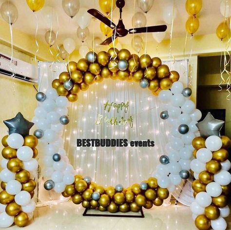 Birthday Party Balloon Arch, Balloon Decoration Birthday, 1st Birthday Decorations Boy, Simple Balloon Decoration, Birthday Party Paper Decorations, Party Balloon Arch, Dandiya Night, Birthday Decors, Birthday Setup