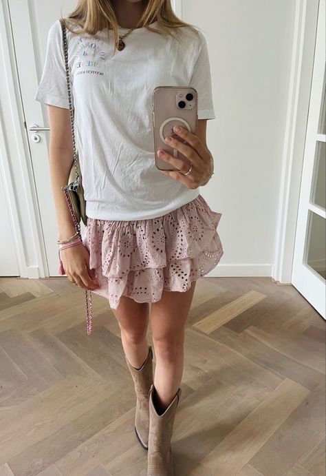 Stockholm Style, Stockholm, A Woman, Skirt, Boots, Pink, White