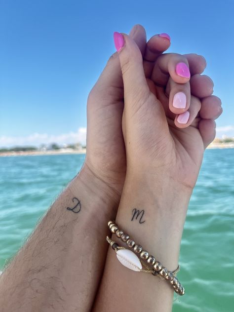 Dainty Tattoos For Couples, Small Tattoo For Best Friends, Small Tattoo Idea For Men, 1111 Hand Tattoo, Small Tattoos For Husband And Wife, Couple’s Tattoos, Small Wedding Tattoos, Boy And Girl Matching Tattoos, Minimalist Tattoo Arm Woman