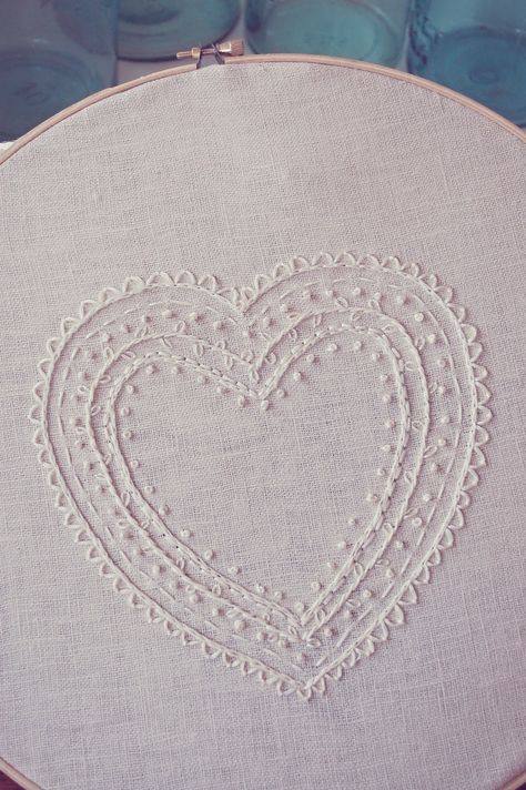 Embroidered Heart How-To Candlewicking Embroidery, Embroidery Hearts, Embroidered Heart, 자수 ��디자인, Crewel Embroidery, Embroidery Hoop Art, White Embroidery, Embroidery Inspiration, Embroidery Tutorials