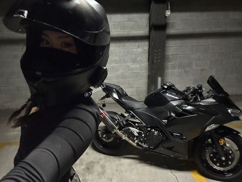 me😋 . . . #explore #explorepage #reels #ninja400 #kawasaki #motorcycle #biker #ninja400 #bikersofinstagram #bikelovers #bikelife #instagramreels #gopro #insta360 #motorcyclegirl #motogirl #bikergirl #n400 #sportbikelife #sportbike #yamaha #honda #suzuki #edit #edits #igreels Gopro Aesthetic, Motorcycle Girl Aesthetic, Ninja 400, Kawasaki Ninja 400, Motocross Love, Bike Aesthetic, Motorcycle Aesthetic, Biker Aesthetic, Biker Boys