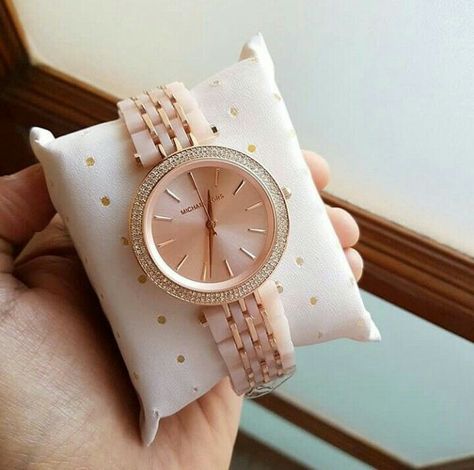 #femalewatch #watch #smartwatch #ladieswatch #watches #watchlover