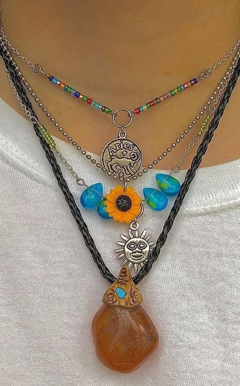 Cutesy Clothing, 70s Jewelry, Hippie Aesthetic, Estilo Hippy, Mode Hippie, Indie Jewelry, Estilo Hippie, Hippie Vibes, Dope Jewelry