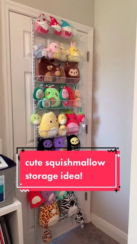 Stuffed Animal Storage Aesthetic, Cute Stuffed Animal Storage Ideas, Stuffed Animal Bedroom Storage, How To Organize Squishmallows, How To Store Plushies, Squishmallow Storage Bedroom, Squishmallow Storage Net, Big Squishmallow Storage, Organize Squishmallows