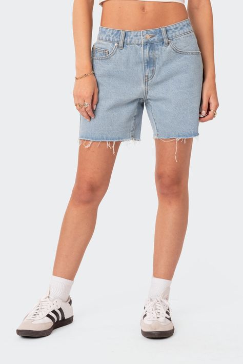 Tomboy Low Rise Denim Shorts – edikted Long Jean Shorts Outfit, Low Rise Denim Shorts, Low Rise Jean Shorts, Long Jean Shorts, Long Denim Shorts, Shorts Low Rise, Visionary Fashion, Jean Short Outfits, Low Rise Shorts