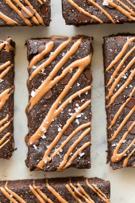 Dairy Free Protein Bars, Ella Vegan, No Bake Protein Bars, Homemade Protein Bars, Healthy Protein Bars, Dairy Free Protein, Chocolate Protein Bars, Peanut Butter Protein Bars, Vegan Protein Bars