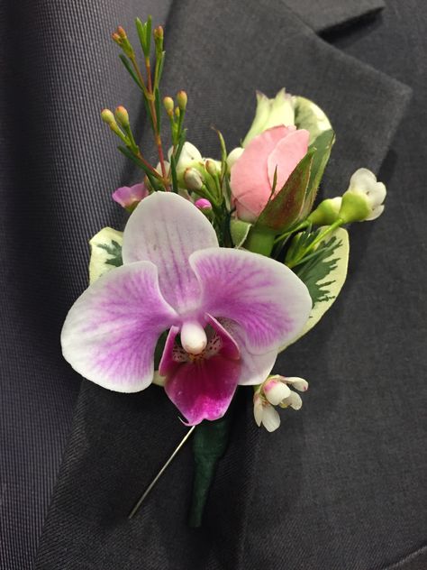 Orchid Buttoniere, Orchid Boutineer, Orchid Corsage And Boutonniere, Orchid Wedding Theme, Orchid Centerpieces Wedding, Corsage Diy, Bellas Wedding, Orchid Corsage, Diy Wrist Corsage