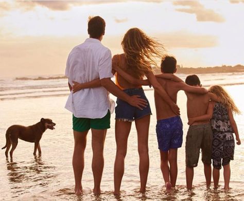 Tom Brady Kids, Tom Brady And Gisele, Gisele B, Cute Family Photos, Dream Family, Family Photo Album, Gisele Bündchen, Gisele Bundchen, Foto Art