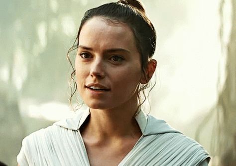 Rey Rise Of Skywalker, Rey Gif, Daisy Ridley Star Wars, Evie Frye, John Bennett, Rey Skywalker, Star Wars Gif, Superhero Poster, Rise Of Skywalker