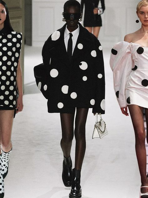 Polka Dot Printed Fashion Is Trending for Fall 2023 | Vogue Dots Aesthetic, Polka Dot Fashion, Polka Dot Mood Board, Polka Dot Outfit, Polka Dot Mood Board Fashion, Dots Fashion Illustration, Polka Dot Aesthetic, 80s Polka Dots Fashion, Polkadot Fashion Runway