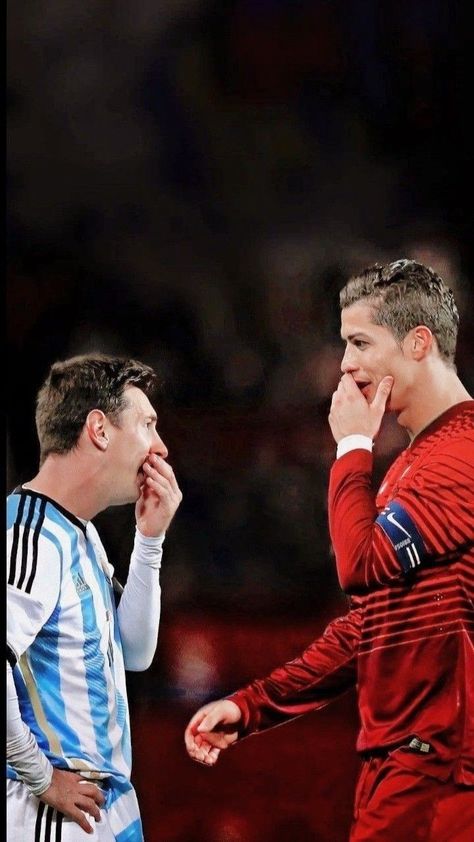 Ronaldo & Messi 🐐👑 Muslim Namaz Photography, Ronaldo Profile, Ronaldo Goals, Messi Vs Ronaldo, Cristiano Ronaldo Portugal, Cr7 Wallpapers, Cr7 Messi, Messi Vs, Lionel Messi Wallpapers