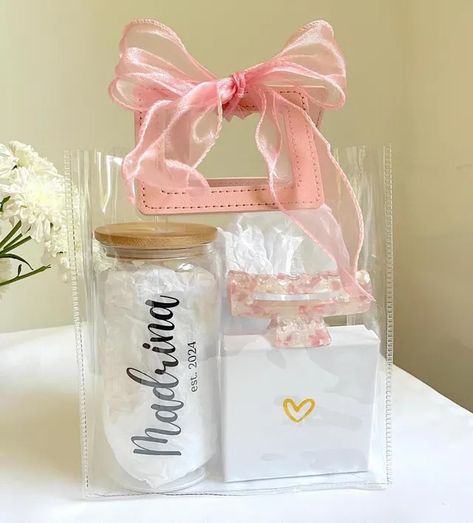 View Self Care Gifts by BelierHandmade on Etsy Custom Gifts With Cricut, Diy Godmother Proposal, Godmother Christmas Gifts, Bridesmaid Favours, Wedding Ticket, Personalized Godmother Gifts, Bachelorette Party Favor Bags, Wedding Packing, Branding Aesthetic