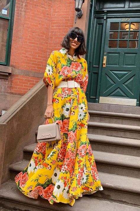 Unusual wedding guest dresses: try statement prints like giant florals, geometric patterns or animal print Summer Wedding Guest Hairstyles, Unusual Dresses, Little Pink Dress, Floral Frocks, Unusual Weddings, Fashion Week Outfit, Wedding Guest Style, Luxury Vehicles, Vintage Wedding Dresses