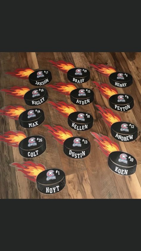 Hockey Locker Decorations, Hockey Tournament Decorations, Hockey Jamboree Ideas, Hockey Decorations, Hockey Goodie Bag Ideas, Hockey Team Manager Ideas, Hockey Crafts For Kids, Hockey Party Ideas, Hockey Tournament Ideas