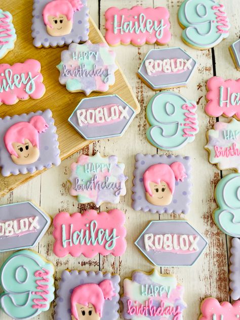 Roblox Cookies Decorated, Roblox Birthday Theme, Roblox Cookies, Decorating Sugar Cookies, Roblox Birthday Cake, Roblox Theme, Suprise Birthday, 9th Birthday Cake, Cookie Glaze