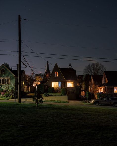 Suburbs At Night, Neighborhood Night Aesthetic, Creepy Neighborhood, Suburban Gothic Aesthetic, Scary Neighborhood, Homesick Aesthetic, Night Neighborhood, Suburbia Aesthetic, Neighborhood Photography