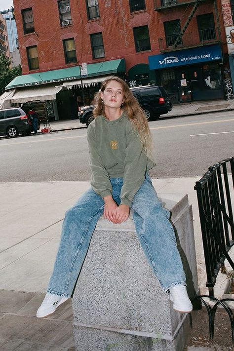 Colorado Springs Washed Crew Neck Sweatshirt | Urban Outfitters Crew Neck Outfit, Looks Pinterest, Urban Outfitters Clothes, Sweatshirt Outfit, How To Pose, Mode Streetwear, Urban Outfits, Looks Style, Colorado Springs