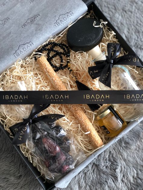 gift set with ajwa dates, black seed soap, zamzam water, miswak and more for Eid, Ramadan, Hajj, Umrah Mubarak. Muslim/ islamic gift. Shop online www.ibadahlondon.com Islamic Gift Hampers, Hajj Favor Boxes, Umrah Gift Basket, Ramadan Gift Box Ideas Dates, Ramadan Gift Hampers, Hajj Gifts Ideas, Umrah Gift Ideas, Islamic Hamper, Ramadan Box Gifts