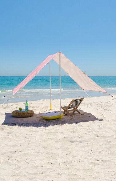 LovinSummer presents an exclusive range of modern Beach Tents in different colors and shades which give you better air flow than pop up tents Beach Gadgets, Beach Tents, Beach Photos Friends, Summer Vibes Friends, Photos Black And White, Photos Bff, Beach Shade, Beach Pictures Friends, Family Beach Pictures