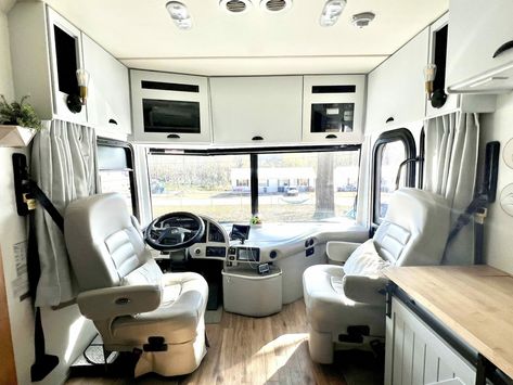 8 Motorhome Remodels Wowwing Us This Week | RV Inspiration Class A Motorhome Remodel Interiors, Class A Rv Remodel Interiors, Rvs Interior, Rv Skirting, Luxury California, Rv Living Room, Motorhome Remodel, California Chic, Rv Inspiration