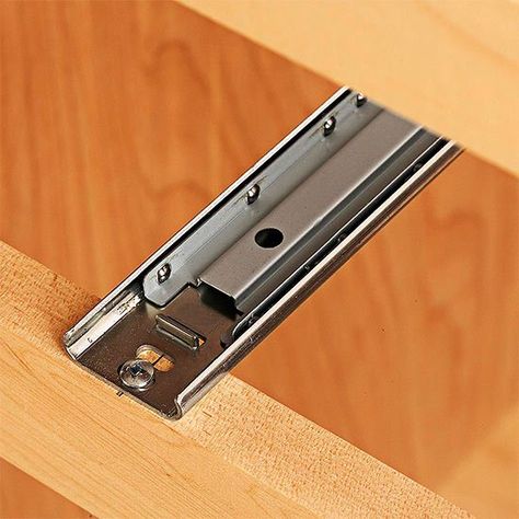 Installing Drawer Slides, Dresser Drawer Slides, Wood Drawer Slides, How To Make Drawers, Building Drawers, Drawer Sliders, Building Kitchen Cabinets, Diy Drawers, Dresser Drawer