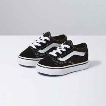 Best Toddler Shoes, Tennis Vans, Vans Old Skool Black, Baby Vans, Vans Skate Shoes, Big Kids Shoes, Vans Toddler, Tenis Vans, Boys Vans