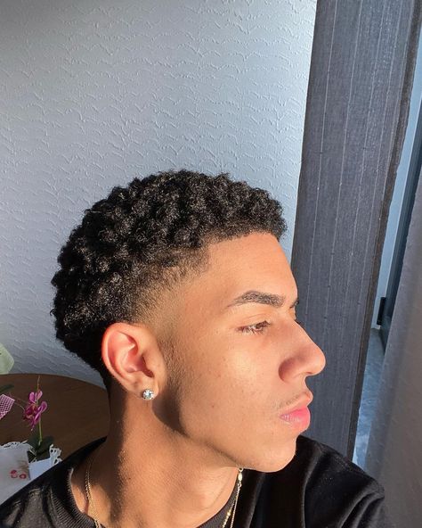 Black Men Taper Fade, Men Taper Fade, Low Taper Fade Haircut Black, Fade Buzzcut, Black Hair Undercut, Black Hair Fade, Taper Fade Afro, Cornrow Braids Men, Taper Fade Short Hair