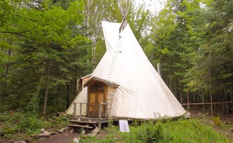 Magical Four Season Off Grid Tipi Tiny House! Tipi House, Tiny House Company, Off Grid House, Tiny House Village, Tiny House Nation, Tiny House Community, Best Tiny House, Tiny Cabins, Unique Shower