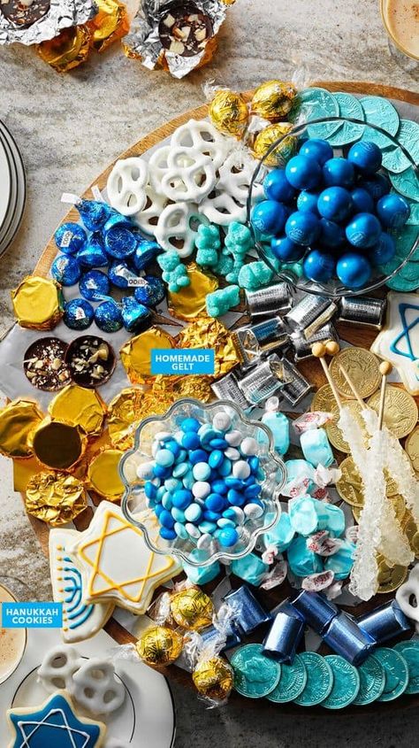 12 Hanukkah Charcuterie Board Ideas » Lady Decluttered Hanukkah Party Food, Hannukah Party, Hanukkah Party Decorations, Hannukah Recipes, Hanukkah Desserts, Hanukkah Ideas, Hanukkah Dinner, Lady Decluttered, Hanukkah Party