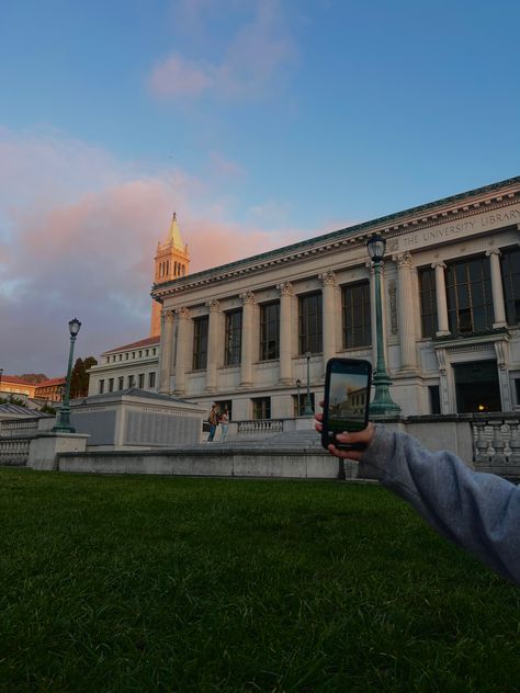 Uc Berkeley Aesthetic Wallpaper, University Of California Berkeley Aesthetic, University Of California Berkeley, Berkley Aesthetic, Berkley University Aesthetic, Cal Berkeley, Berkeley University Aesthetic, Berkeley Aesthetic, Uc Berkeley Aesthetic