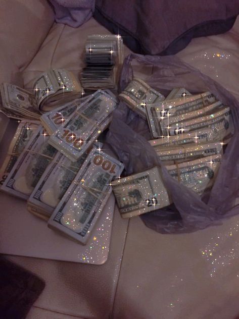 Money Bag Aesthetic, Suger Daddys Money Aesthetic, Money Aesthetic Pounds, Glittery Money, Savings Aesthetic, Rich Money Aesthetic, Money Astethic, Sparkly Money Aesthetic, Money And Jewelry