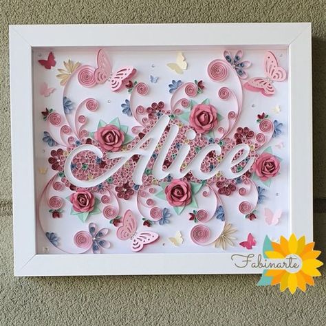 Diy Paper Flower Bouquet, Shadow Box Gifts, Paper Quilling Tutorial, Diy Shadow Box, Idee Cricut, Desain Quilling, Quilled Creations, Quilling Tutorial, Flower Shadow Box